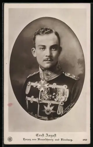 AK Ernst August Herzog von Braunschweig in Uniform mit Orden