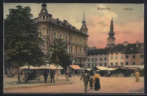 AK Klagenfurt, Obstplatz mit Marktbetrieb und Türmen