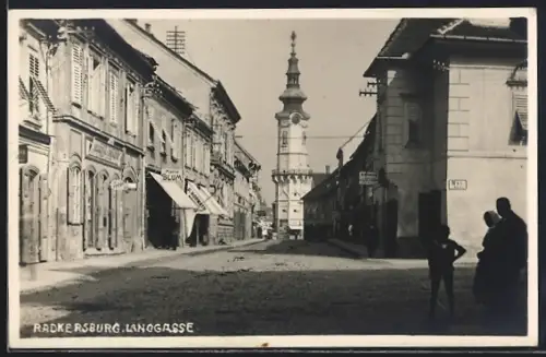 AK Radkersburg, Strasse Langgasse mit Geschäften