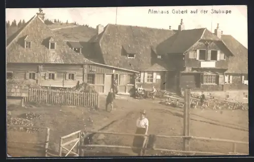 Foto-AK Schutzhaus Gaberl auf der Stubalpe, Wirtsleute und Gäste