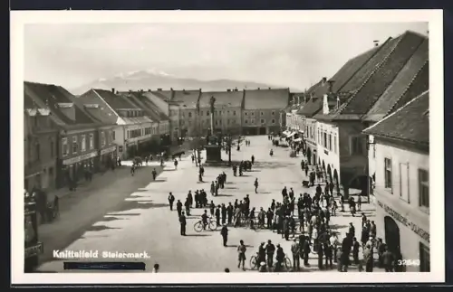 AK Knittelfeld, Passanten auf dem Platz