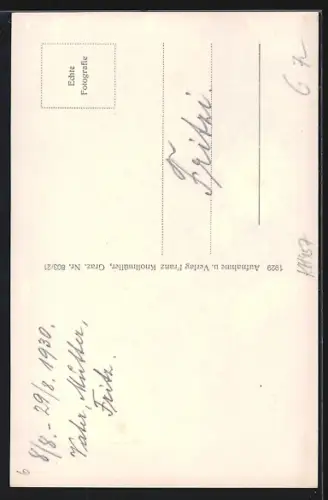 AK Pöllau, Strassenpartie mit Tor und Kirche