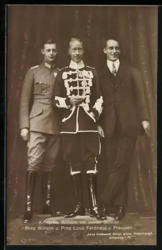 AK Kronprinz Wilhelm mit seinen Söhnen Prinz Wilhelm und Prinz Louis Ferdinand