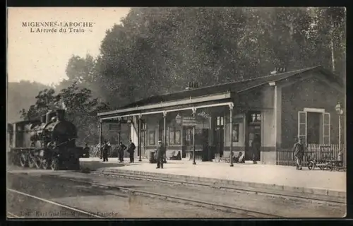 AK Migennes-Laroche, L`Arrivée du Train
