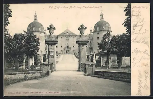AK Moritzburg / Sachsen, Königliches Jagdschloss Moritzburg, Schlosseinfahrt