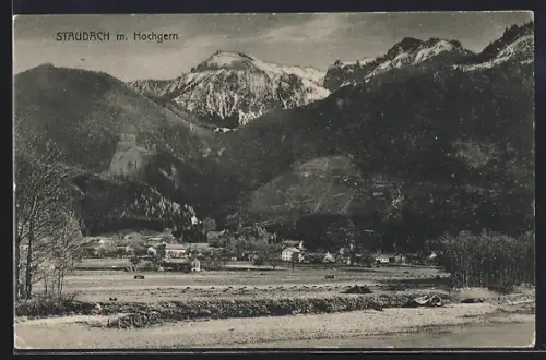 AK Staudach / Chiemsee, Ortsansicht mit Hochgern
