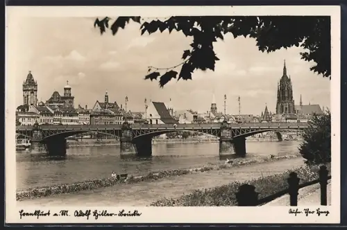 AK Frankfurt a. M., Brücke mit Kirche