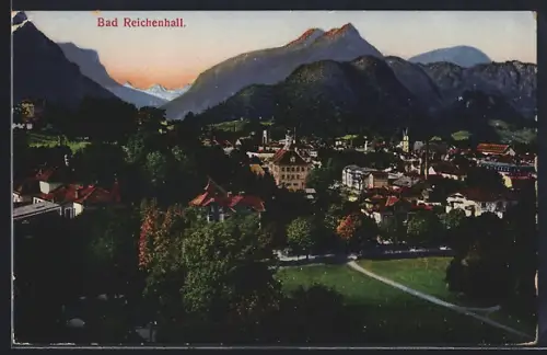 AK Bad Reichenhall, Ortschaft mit Alpenlandschaft