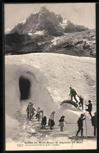 AK grotte du Mont-Blanc et aiguille du Midi, Bergsteiger am Gletscher