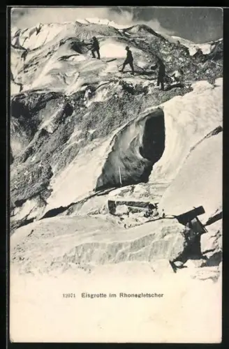 AK Rhonegletscher, Bergsteiger über der Eisgrotte