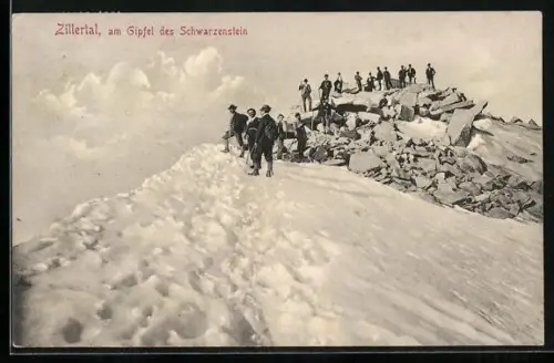 AK Schwarzenstein /Zillertal, Bergsteigergruppe am Gipfel