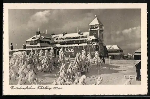 AK Fichtelberghaus, Berghütte im Oberwiesenthal im Schnee