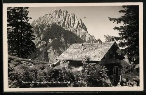 AK Lienzer Dolomitenhütte, Berghütte mit Spitzkofel