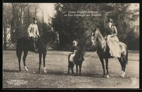 AK Prinz Wilhelm von Preussen, das Kronprinzenpaar im Park beim Ausritt