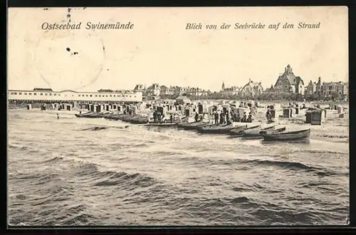 AK Swinemünde, Blick von der Seebrücke zum Strand