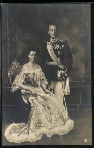 AK Kronprinzessin Cecilie und Kronprinz Wilhelm