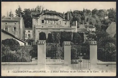 AK Clermont-en-Argonne, L`Hotel Bellevue vu de l`Avenue de la Gare