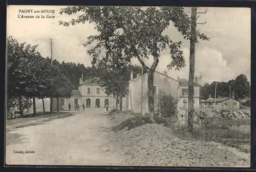 AK Pagny sur-Meuse, L'Avenue de la Gare