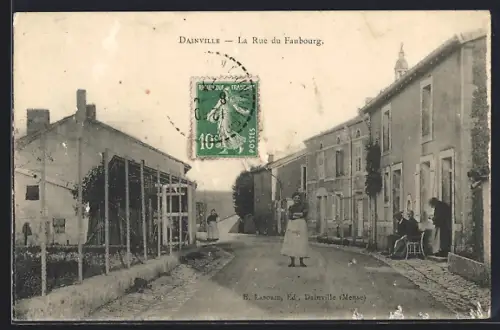 AK Dainville, La Rue du Faubourg
