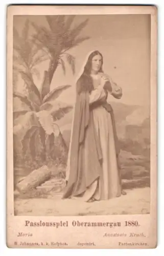 Fotografie B. Johannes, Partenkirchen, Schauspielerin Anastasia Krach als Maria, Passionsspiel Oberammergau 1880