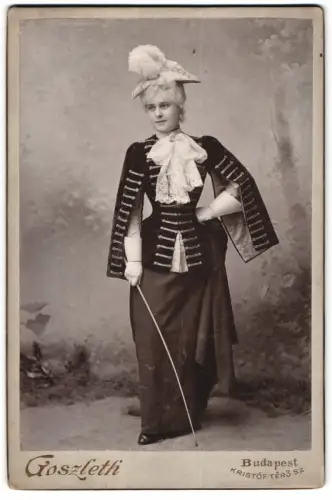 Fotografie Goszleth Istvan, Budapest, Kristóf Tér 3, Schauspielerin Ilona von Naday im Bühenkostüm