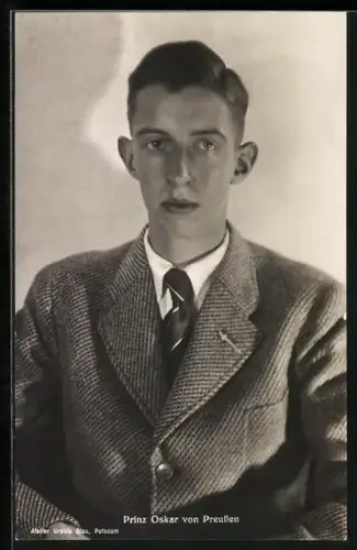 AK Portrait Prinz Oskar von Preussen im Anzug mit Krawatte
