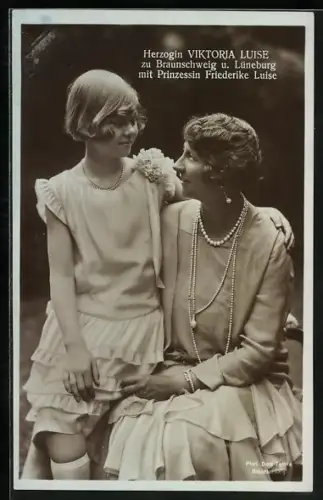 AK Victoria Louise Herzogin von Braunschweig u. Lüneburg, mit Prinzessin Friederike Luise