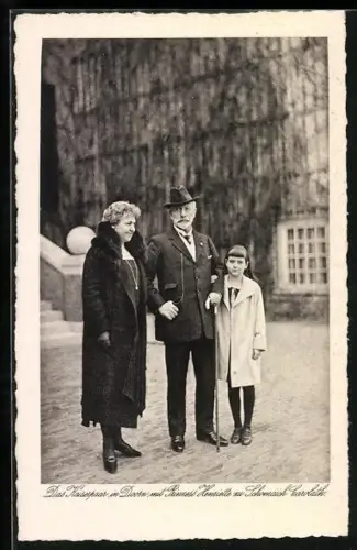 AK Doorn, das Kaiserpaar mit Prinzess Henriette zu Schoenaich Carolath