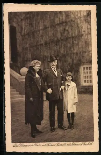 AK Das Kaiserpaar in Doorn mit Prinzess Henriette zu Schoenaich Carolath