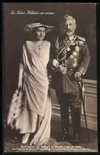 AK Der ehemalige Kaiser Wilhelm II. mit seiner Frau