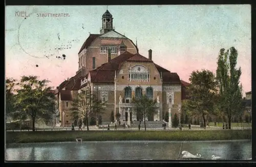 AK Kiel, Stadttheater vom Wasser aus