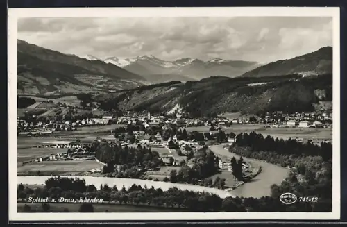 AK Spittal a. Drau, Teilansicht mit Bergen