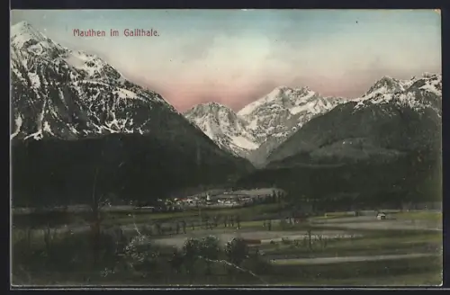 AK Mauthen im Gailthal, Ortspartie mit Bergen