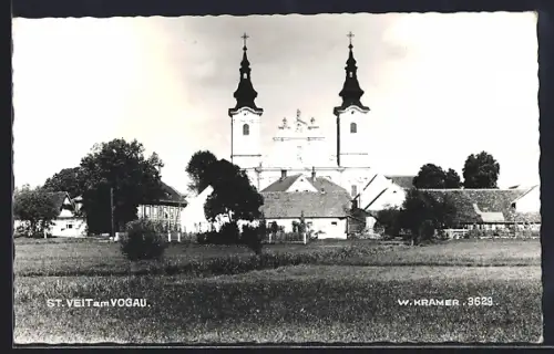 AK St. Veit am Vogau, Ortspartie mit Kirche