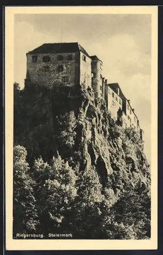 AK Riegersburg /Steiermark, Blick hinauf zur Burg