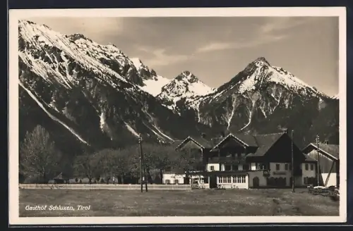 AK Pinswang, Gebirgspanorama hinter dem Gasthof Schluxen