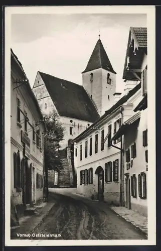 AK Vorau, Strassenpartie mit Kirche