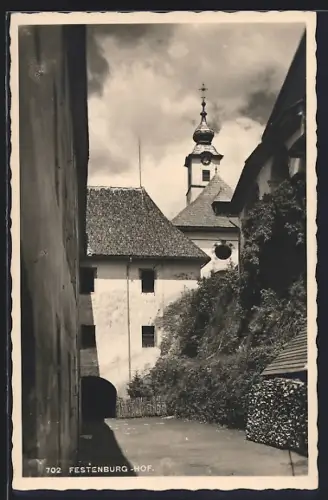 AK St. Lorenzen am Wechsel, Schloss Festenburg, Hof mit Kirche