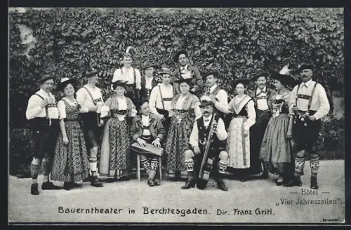 AK Berchtesgaden, Bauerntheater Franz Gritl, Gruppenbild mit Zither