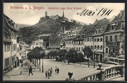 AK Weinheim a. d. Bergstr., Marktplatz gegen die Burg Windeck