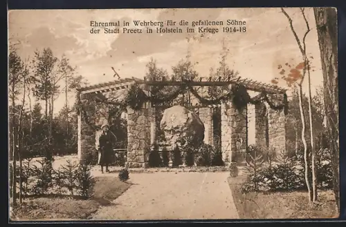 AK Preetz /Holstein, Gefallenendenkmal 1914-18, mit Besucherin