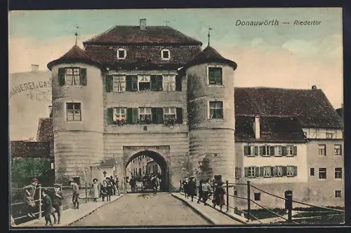 AK Donauwörth, Riedertor und Hotel Krone