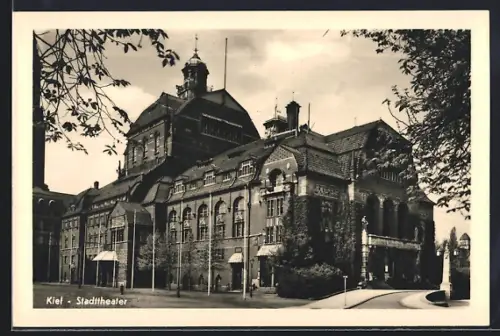 AK Kiel, Am Stadttheater