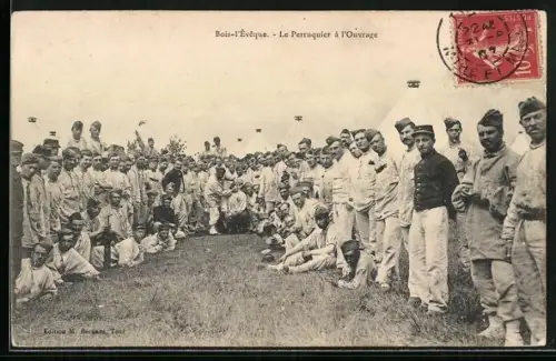 AK Bois-l`Êveque, Le Perruquier à l`Ouvrage, Soldaten bei der Rasur