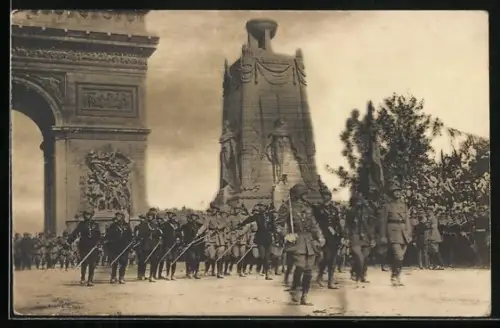 AK Siegesparade der Soldaten / Fete de la Victoire