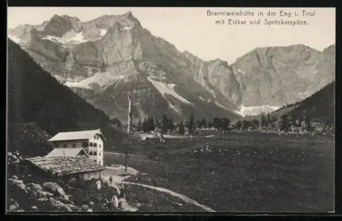 AK Hinterriss /Tirol, Branntweinhütte in der Eng mit Eiskar und Spritzkarspitze