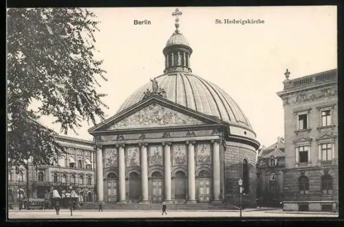 AK Berlin, Behrenstrasse mit der St. Hedwigskirche