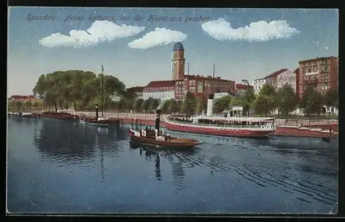 AK Berlin-Spandau, Neues Rathaus, von der Havel gesehen