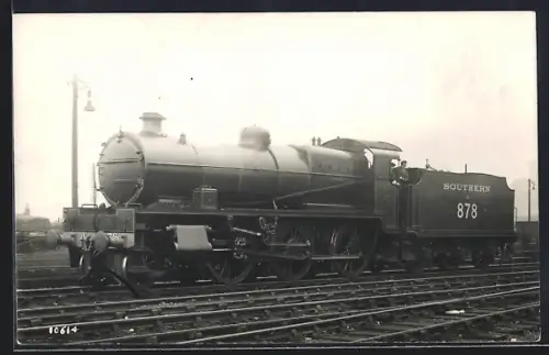 Foto-AK Englische Eisenbahn, Lokomotive No. 878 der Southern Railway