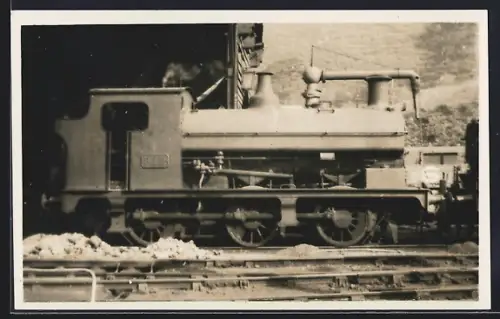 Foto-AK Englische Eisenbahn, Lokomotive No. 812